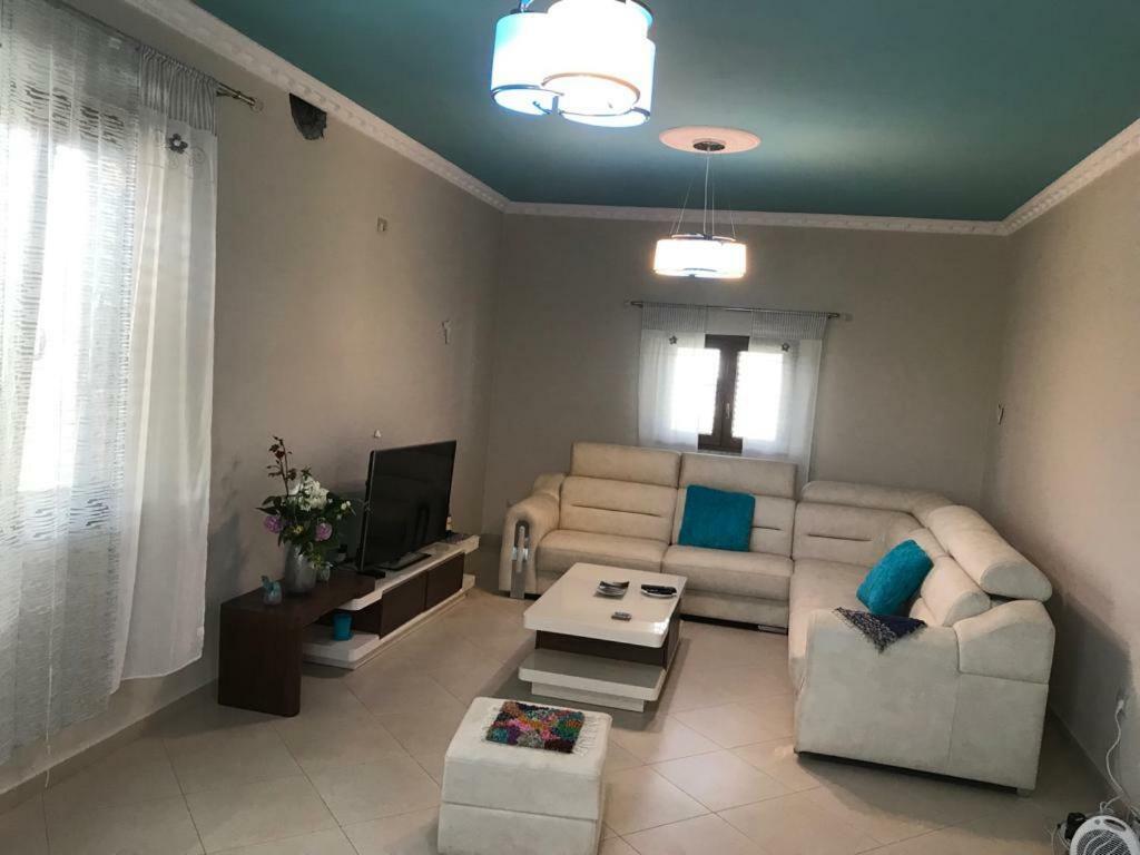 Sara'S Villa Shkodra Kültér fotó